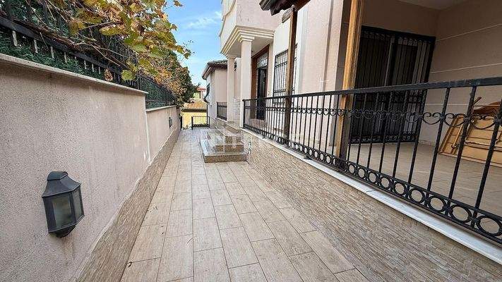 Sea View Spacious Villa with Private Garden in İzmir Turkey