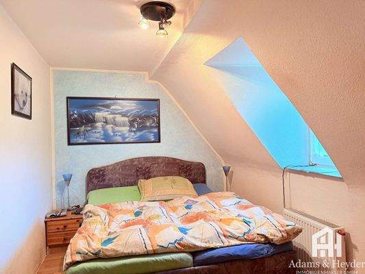 Schlafzimmer 1. 1.OG