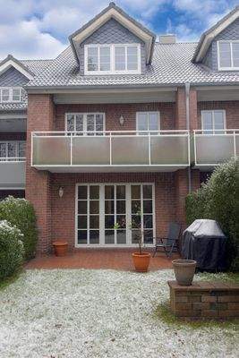 Rückseite mit Balkon/Terrasse.jpg