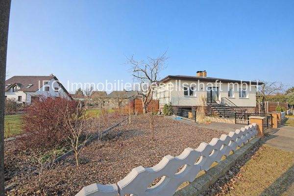 Hausansicht / Straßenseite