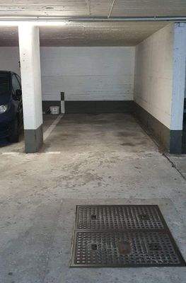 Tiefgarage Stellplatz.jpg