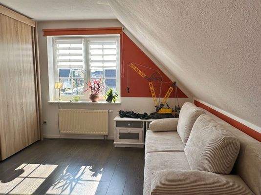 Eines von zwei Kinderzimmern im Obergeschoss