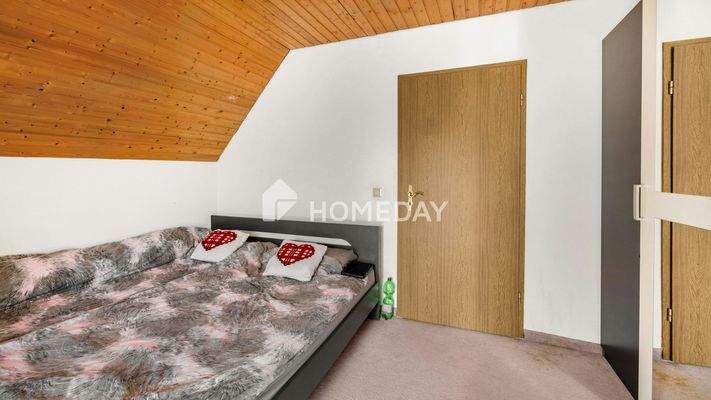 1. OG Schlafzimmer 2