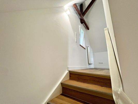 Treppe zum Dachgeschoss