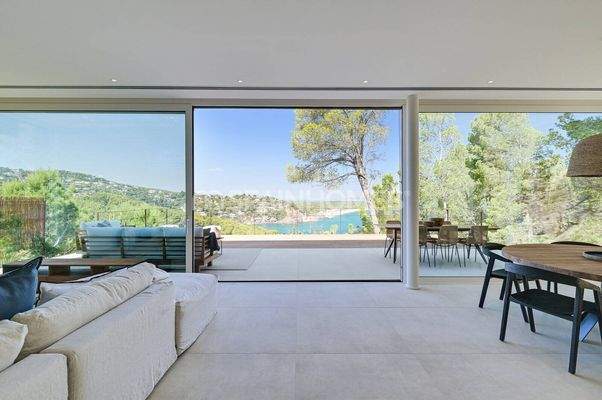 Sea-View Houses with near the Beach in Begur Girona