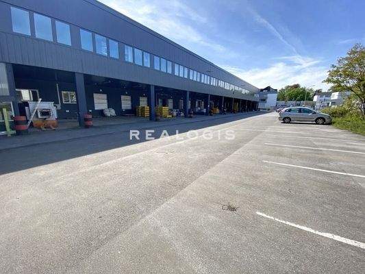 Außenansicht Hallenfläche