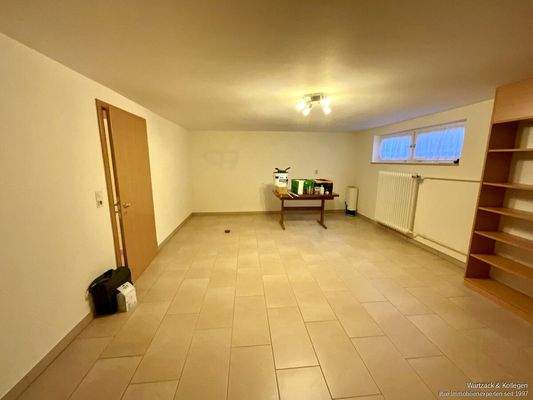 Hobbyraum neu gefliest