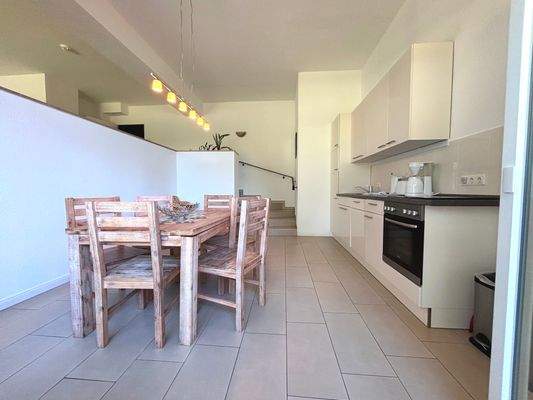 Küche und Essbereich