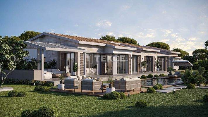Detached Single-Floor Villas with Pool in İzmir
