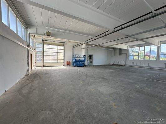 ZUSÄTZL. MÖGLICH: Halle 1 / Halle