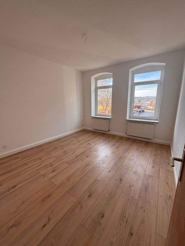 Frisch renovierte 2-Zimmer-Wohnung mit Tageslichtbad | 54 m² | Zentrale Lage in Gera - Foto 4