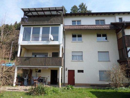 Die Hausansicht vom Garten