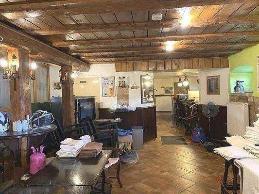 Pub im Kellergeschoß