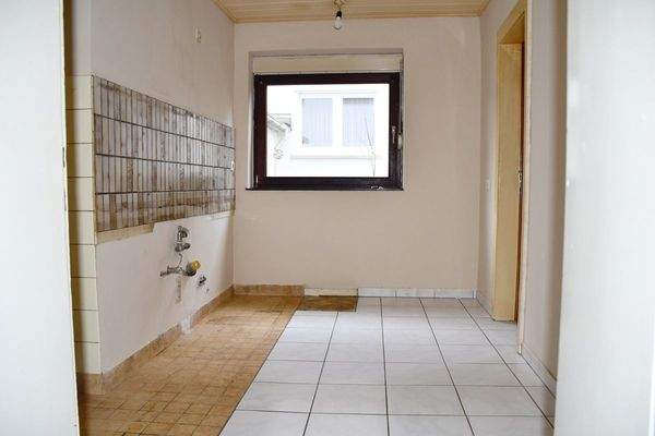 13 Wohnung Erdgeschoss - Küche.JPG