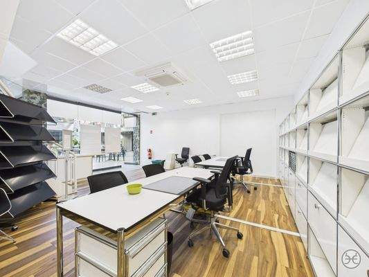 CAM05560G0-PR0015-STILL009