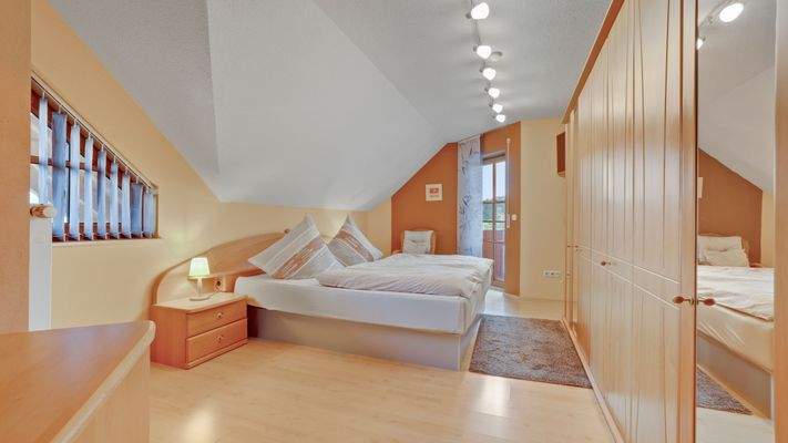 Schlafzimmer OG