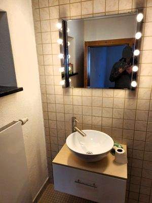 Bad Bild 3 Einliegerwohnung.jpg