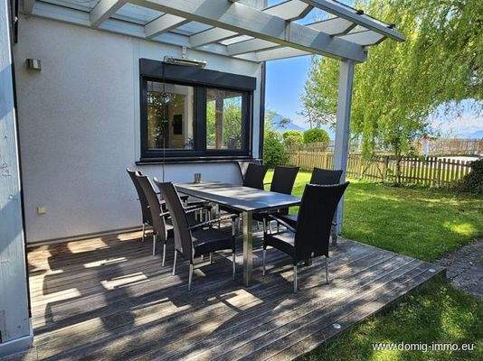 überdachte Terrasse