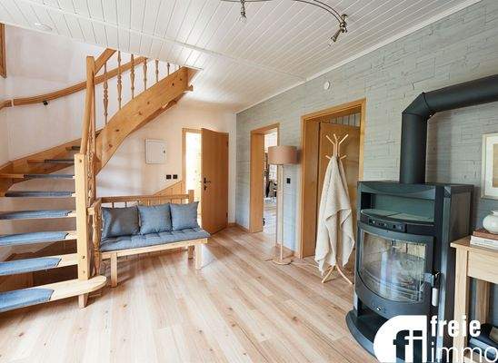 Dielenbereich umgestaltet - (KI generiert)