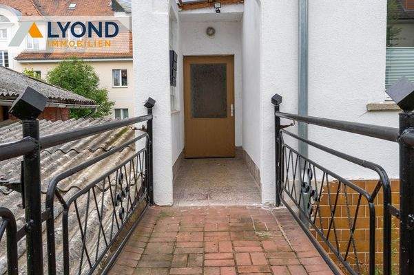 Zugang von Hauptstraße