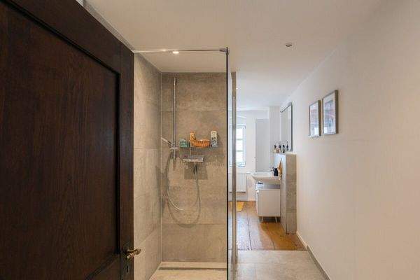 Bad - 4-Zi-Haupthaus