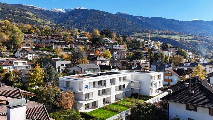 The White Residence-Neubau-Brixen-Luxus-Immobilien-Berge-Plose-Grün-Landschaft-Nachhaltig-Skifahren-Wandern-Biketrail