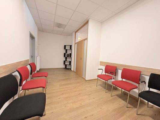 Wartebereich2 (4).JPG