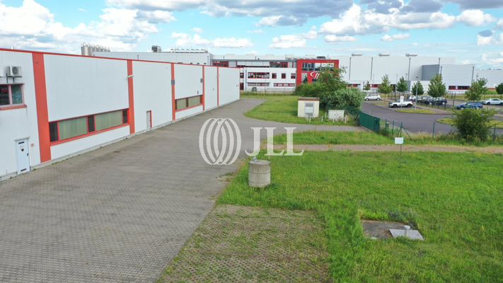 Grundstückszufahrt mit Trafost