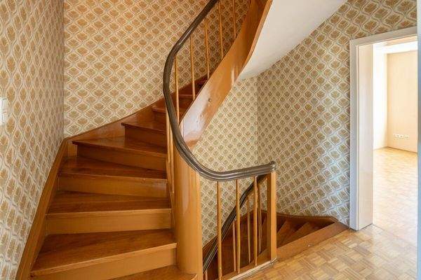 Treppenaufgang zum DG