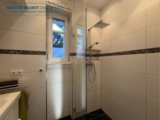 Tageslichtduschbad EG
