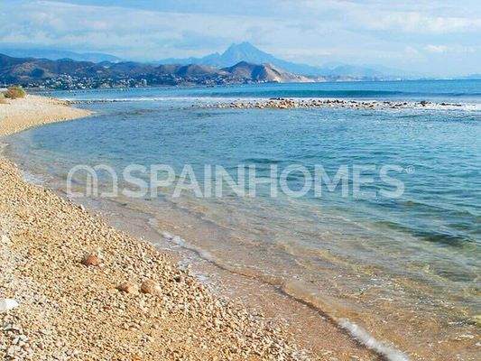 New Build Houses in Tranquil Area Nearby Coast in Busot