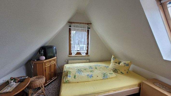 20250424_160539_resized