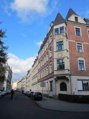 Gebäudeansicht Straßenseite