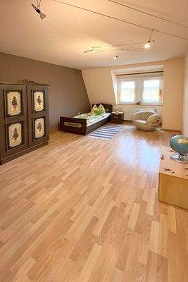 Zimmer 2. OG (Whg. 3)