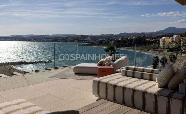 Unique Beachfront Project in Estepona with Luxury Apartment
