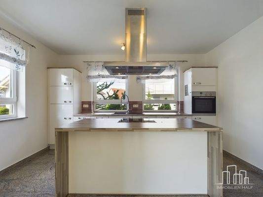 CAM02839G0-PR0162-STILL001