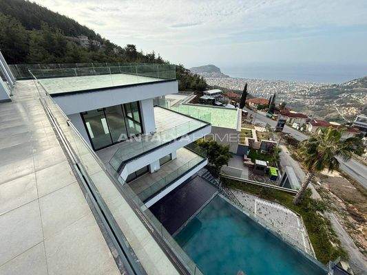 Smart House with Infinity Pool in Alanya Antalya