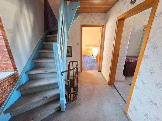 Flur / Treppe OG