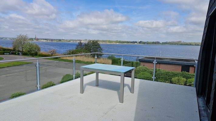 Blick von der Seeterrasse auf die Schlei