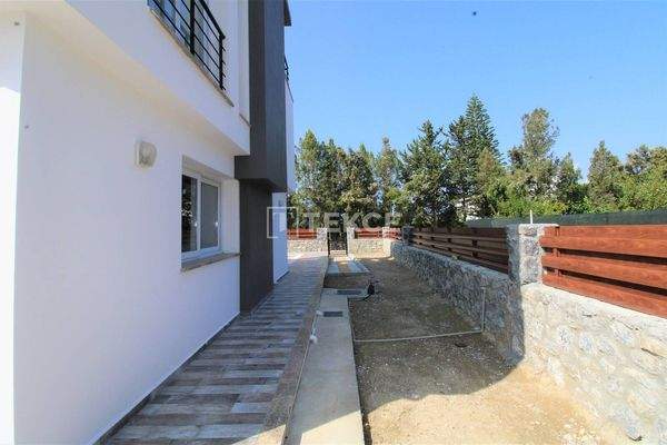 Triplex Villas with Optional Pool Close to the Sea in Girne