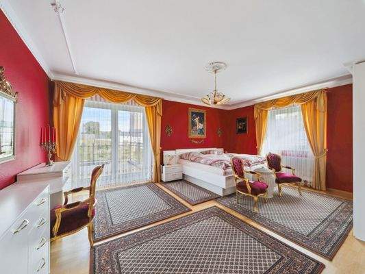 Schlafzimmer OG mit Balkon