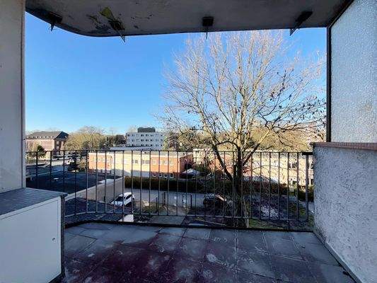 ... mit Zugang zum Balkon 1