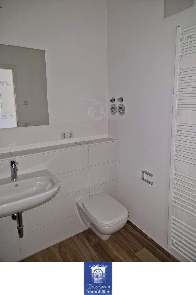 Ihre neue Wohlfühlwohnung! Großer Balkon, attraktive Ausstattung, Bad und Gästebad! - Foto 3