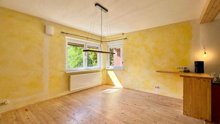 Wohnzimmer mit Blick in den Garten