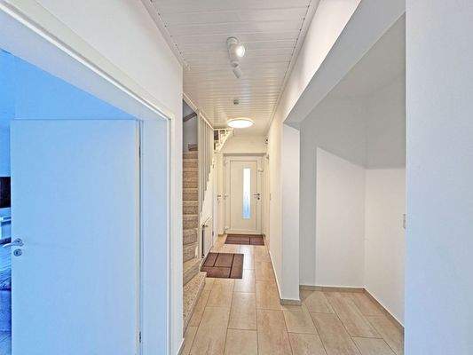 Diele Eingangsbereich mit Garderobenecke