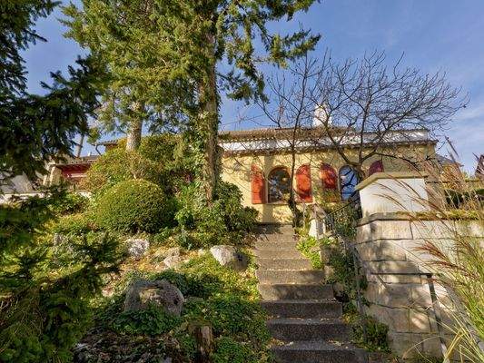 angelegter Garten vor der Südfassade