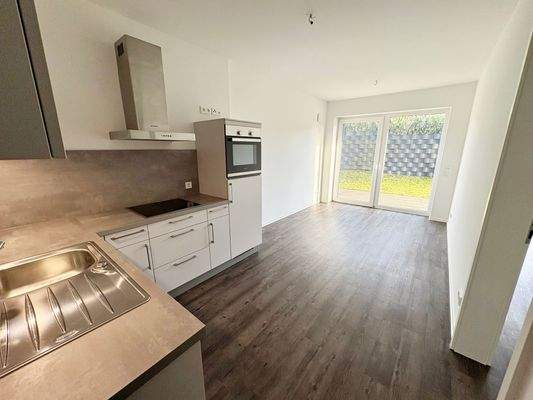 und dem offenen Wohn-Esszimmer