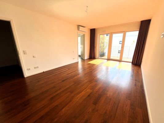 Hauptschlafbereich mit Ankleide und Bad