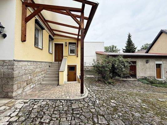 Hintereingang vom Hof