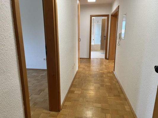 Flur mit Parkettboden